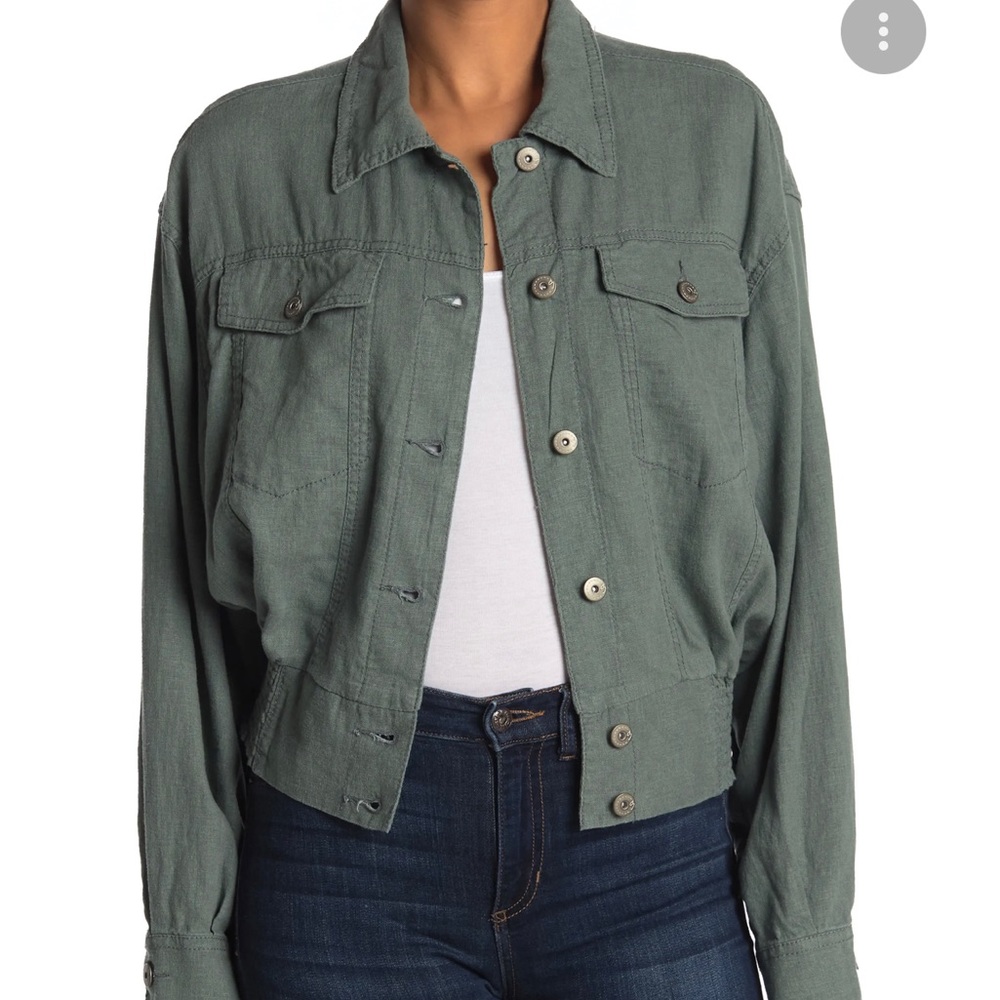Supplies Sage green  jacket with front button pockets.
Large